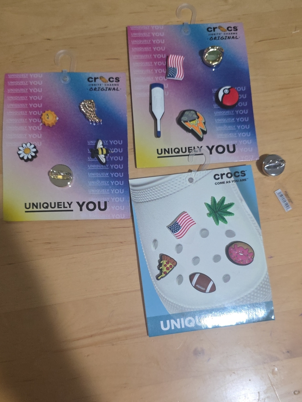 CROCS Multicolor Jibbitz Charm Sets with Flag, Daisy, Pokeball & Novelty Icons